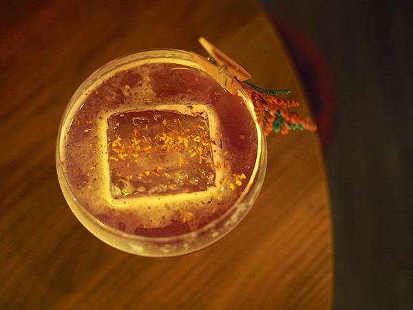 [食記●新竹] Bar Approx.將進酒，竹科金山街的新綠洲去吃美食喝特色調酒吧！