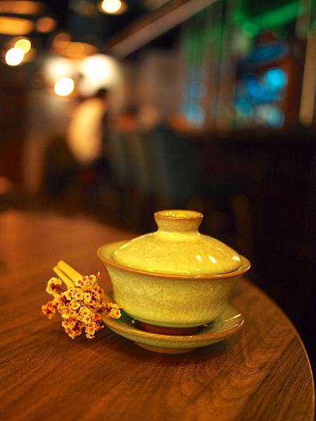 [食記●新竹] Bar Approx.將進酒，竹科金山街的新綠洲去吃美食喝特色調酒吧！