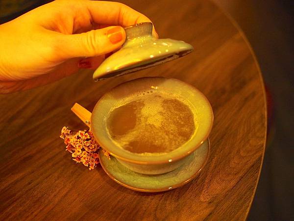 [食記●新竹] Bar Approx.將進酒，竹科金山街的新綠洲去吃美食喝特色調酒吧！