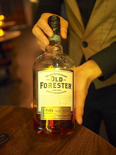 [食記●新竹] Bar Approx.將進酒，竹科金山街的新綠洲去吃美食喝特色調酒吧！