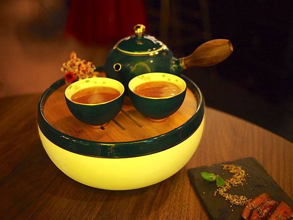 [食記●新竹] Bar Approx.將進酒，竹科金山街的新綠洲去吃美食喝特色調酒吧！