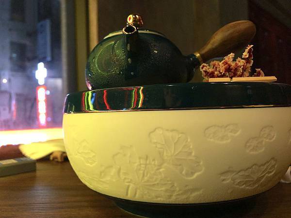 [食記●新竹] Bar Approx.將進酒，竹科金山街的新綠洲去吃美食喝特色調酒吧！