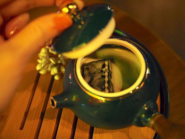 [食記●新竹] Bar Approx.將進酒，竹科金山街的新綠洲去吃美食喝特色調酒吧！