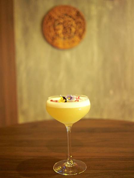 [食記●新竹] Bar Approx.將進酒，竹科金山街的新綠洲去吃美食喝特色調酒吧！