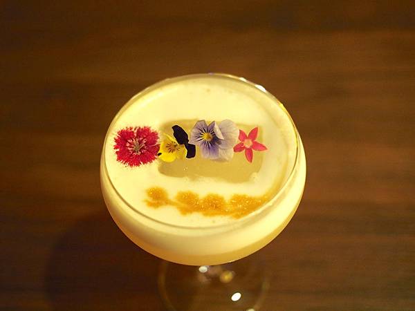 [食記●新竹] Bar Approx.將進酒，竹科金山街的新綠洲去吃美食喝特色調酒吧！