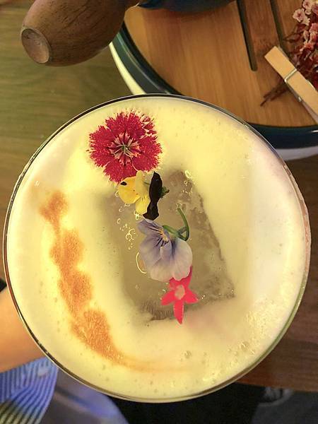 [食記●新竹] Bar Approx.將進酒，竹科金山街的新綠洲去吃美食喝特色調酒吧！