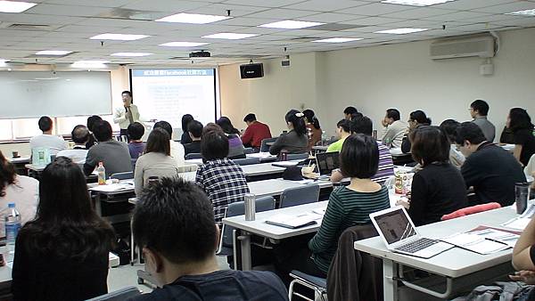 鄔竣清-網路社群行銷規劃與網路行銷課程