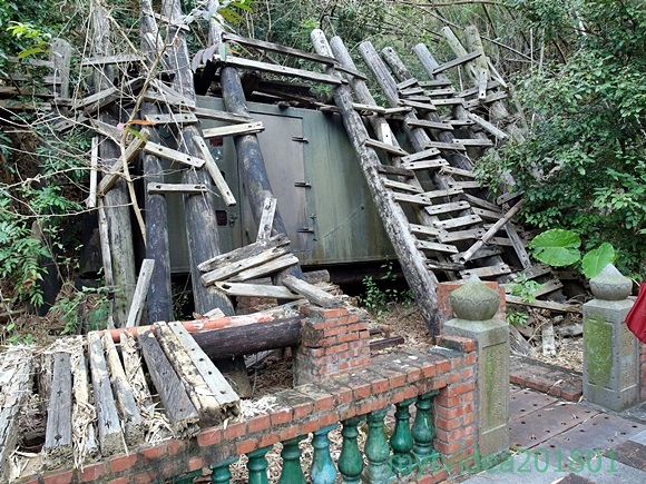 12-SAM_8545.JPG 12-SAM_8545.JPG