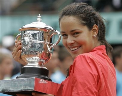 Ana Ivanovic-笑一個^^