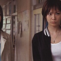 活躍於電影的奈央（「こっくりさん」(「錢仙」日本版)，與伊藤愛子合演，2005年8月26日）