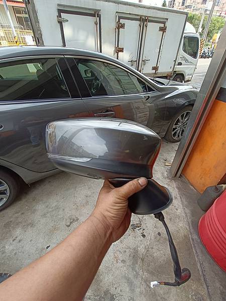 馬自達 馬六 （2018年）電動後照鏡無法收折修理