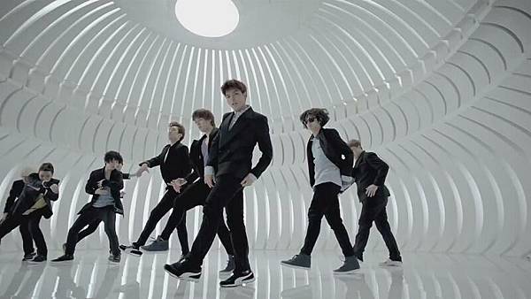 Super Junior 슈퍼주니어_Mr.Simple_MUSICVIDEO[23-11-51].jpg