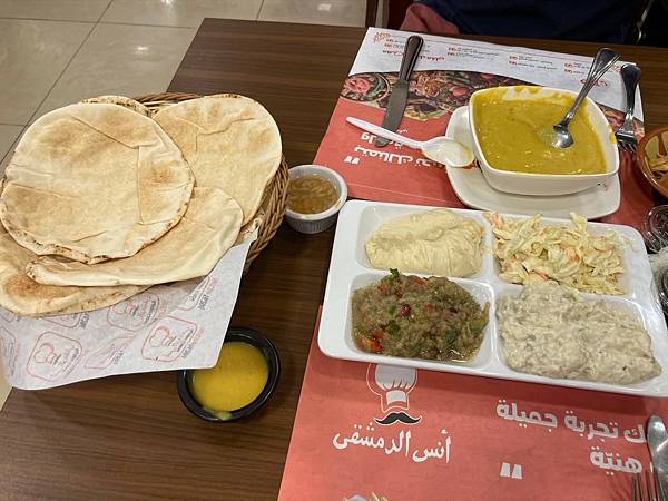 LINE_ALBUM_20240331401-埃及Giza _Ting 隨手拍_250323_2.jpg LINE_ALBUM_20240331401-埃及Giza _Ting 隨手拍_250323_2.jpg