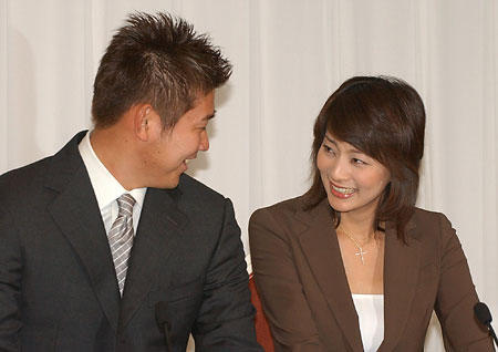 松阪跟老婆