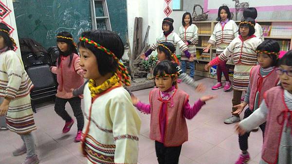 dancing dancing