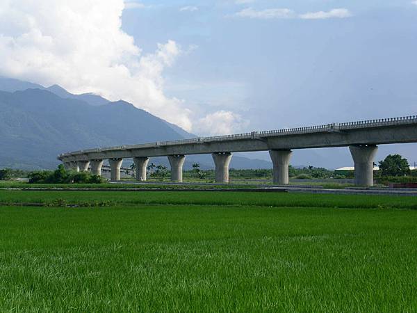 客城，未來花東線的高架橋