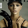 Vogue Italy December 2005.jpg