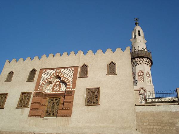 20110516.23 破壞路克索神殿正中央所蓋成的Abu al-Haggag清真寺(Egypt)