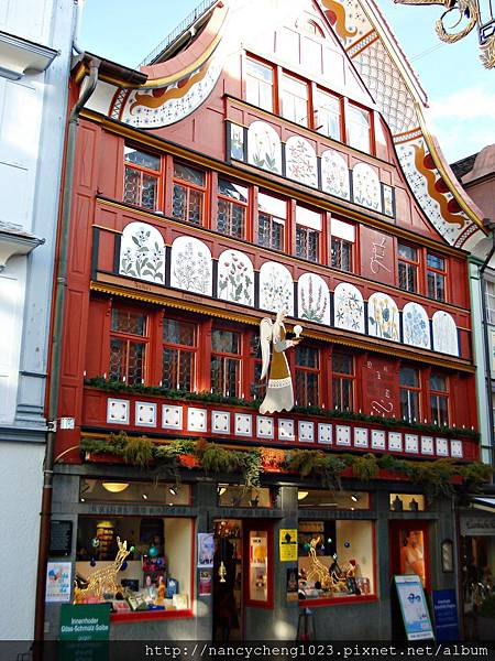 20111202-1 建築物有型又色彩繽紛的 Appenzell
