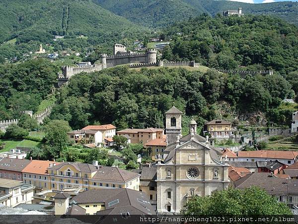 090728.10由Bellinzona Castelgrande眺望市區.JPG