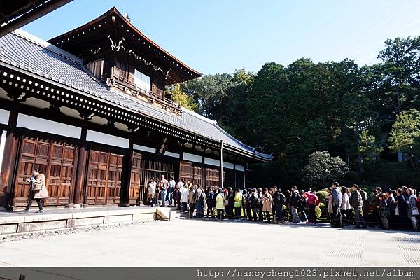 20151128.1 東福寺,連參拜都要大排長龍.JPG