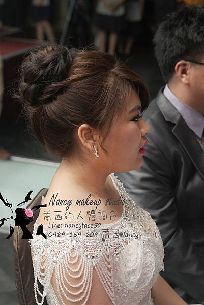 新娘白紗-盤髮造型-丸子頭