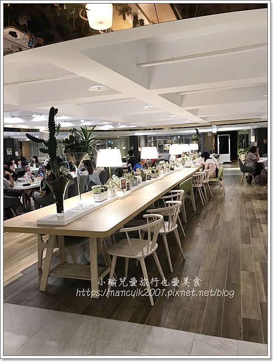 新北 板橋不限時咖啡廳 良師塾人文食飲literati Cafe 300坪寬敞空間k書約會小聚都合宜 小瑜兒愛旅行也愛美食