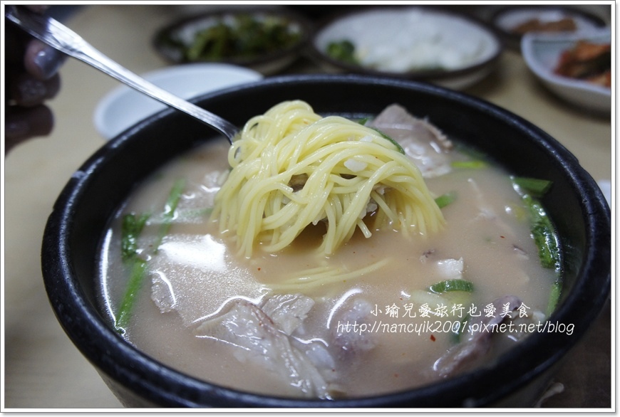 【釜山】釜山美食 / 浦項豬肉湯飯（포항돼지국밥）/ 豬肉湯