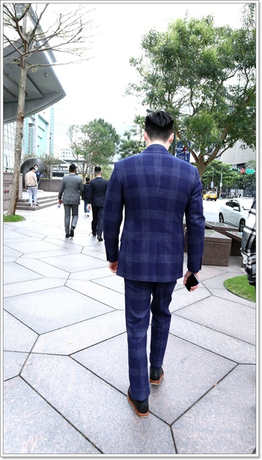 suitwalk步行.JPG suitwalk步行.JPG