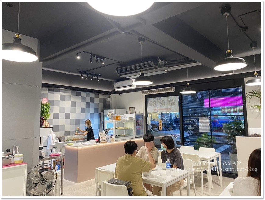 【台北】文湖21雞湯麵 / 內湖最文青的麵店 / 台灣之光拳 【台北】文湖21雞湯麵 / 內湖最文青的麵店 / 台灣之光拳