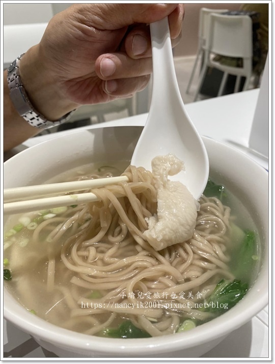 【台北】文湖21雞湯麵 / 內湖最文青的麵店 / 台灣之光拳 【台北】文湖21雞湯麵 / 內湖最文青的麵店 / 台灣之光拳