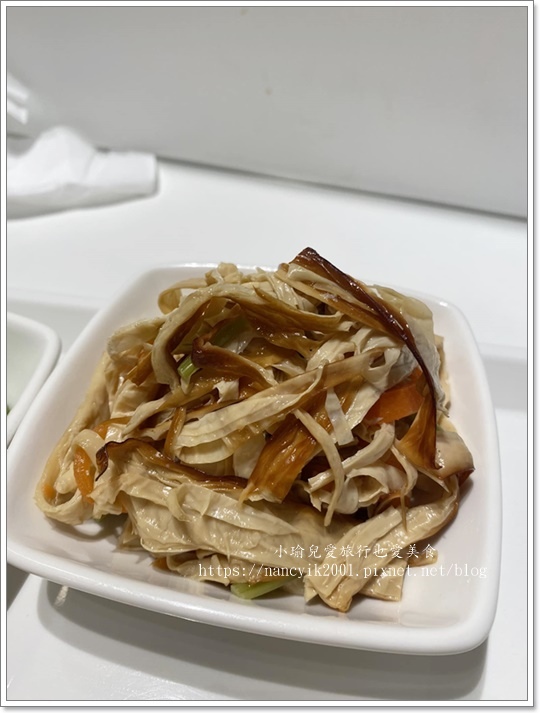 【台北】文湖21雞湯麵 / 內湖最文青的麵店 / 台灣之光拳 【台北】文湖21雞湯麵 / 內湖最文青的麵店 / 台灣之光拳