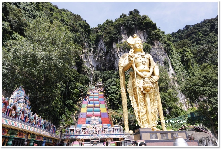 【馬來西亞】黑風洞Batu Caves 彩虹階梯通往印度教的