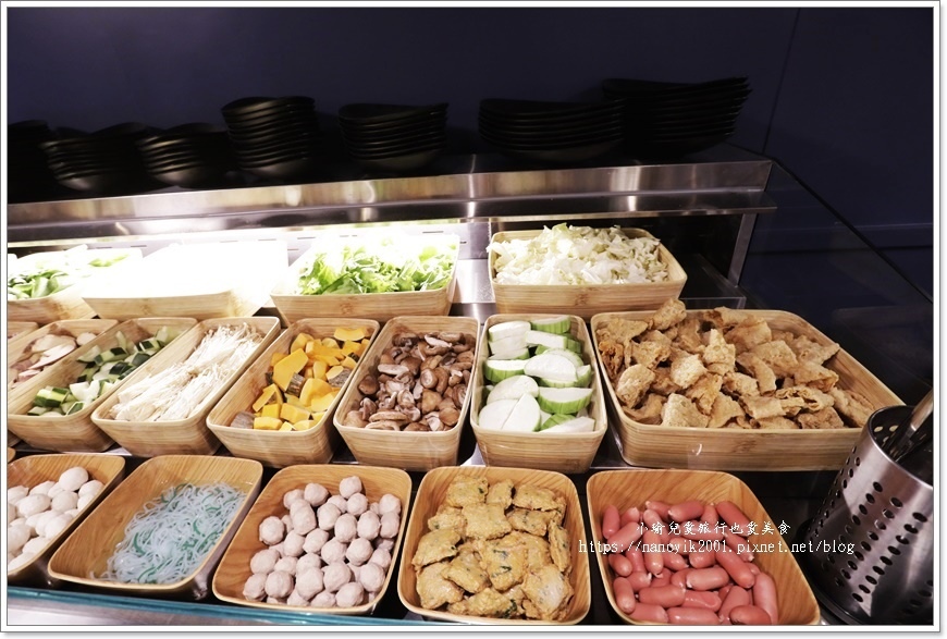 【桃園】金蒔鍋物站前店 / 桃園火車站火鍋 / 桃園鍋物聚餐 【桃園】金蒔鍋物站前店 / 桃園火車站火鍋 / 桃園鍋物聚餐