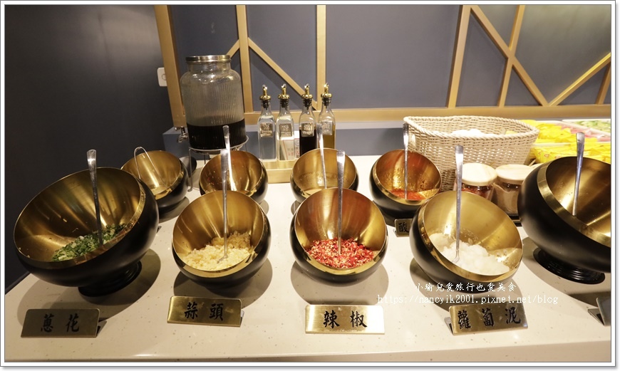 【桃園】金蒔鍋物站前店 / 桃園火車站火鍋 / 桃園鍋物聚餐 【桃園】金蒔鍋物站前店 / 桃園火車站火鍋 / 桃園鍋物聚餐