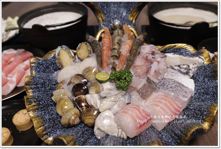 【桃園】金蒔鍋物站前店 / 桃園火車站火鍋 / 桃園鍋物聚餐 【桃園】金蒔鍋物站前店 / 桃園火車站火鍋 / 桃園鍋物聚餐