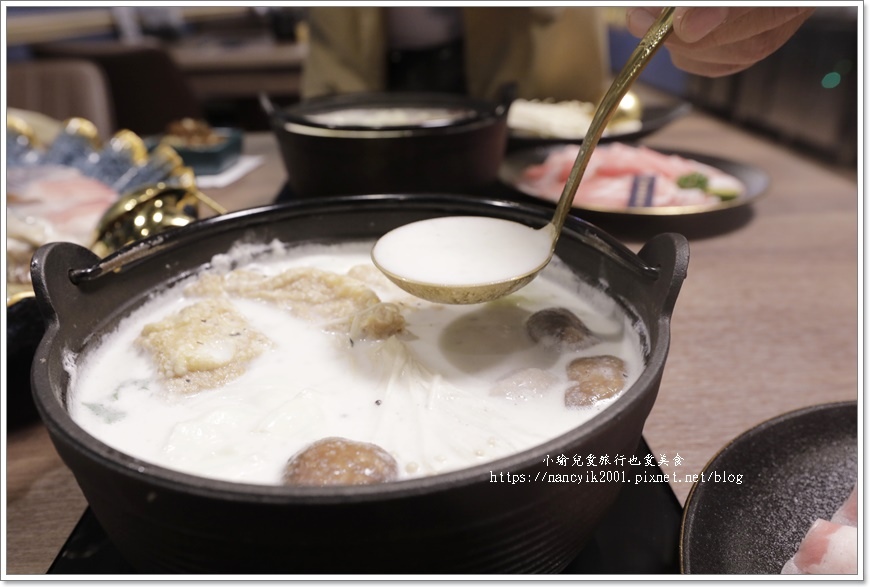 【桃園】金蒔鍋物站前店 / 桃園火車站火鍋 / 桃園鍋物聚餐 【桃園】金蒔鍋物站前店 / 桃園火車站火鍋 / 桃園鍋物聚餐