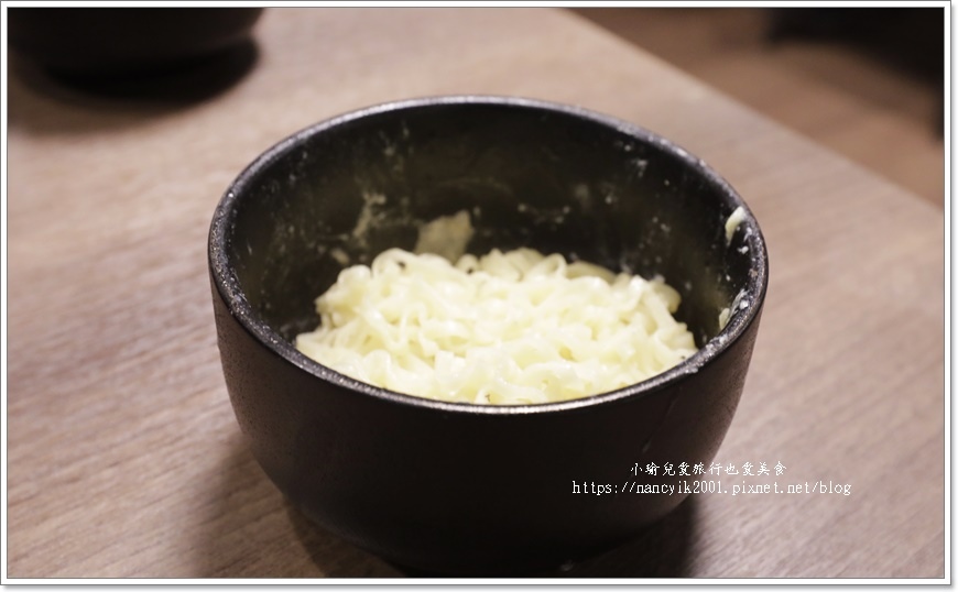 【桃園】金蒔鍋物站前店 / 桃園火車站火鍋 / 桃園鍋物聚餐 【桃園】金蒔鍋物站前店 / 桃園火車站火鍋 / 桃園鍋物聚餐