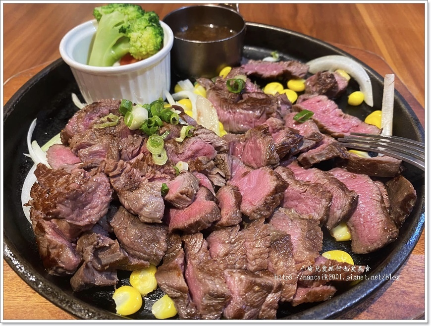 【桃園】炙り庵steak牛排 【桃園】炙り庵steak牛排