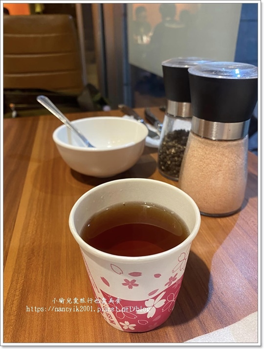 【桃園】炙り庵steak牛排 【桃園】炙り庵steak牛排