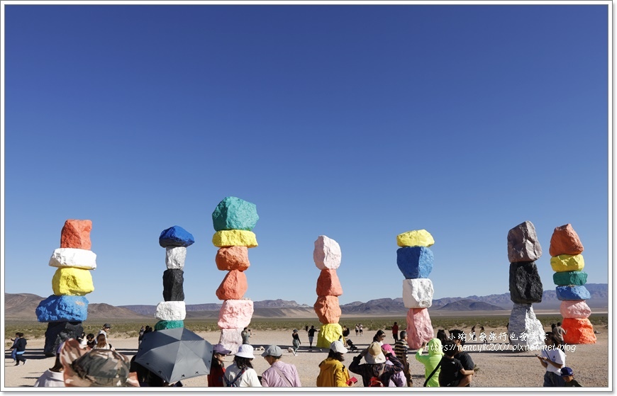 【美國】七彩魔法山Seven Magic Mountains