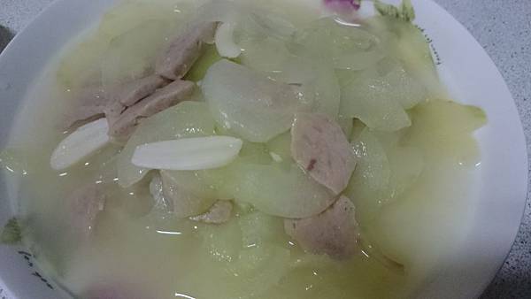 貢丸炒大黃瓜 貢丸炒大黃瓜