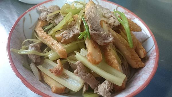 甜不辣芹菜豬肉條 甜不辣芹菜豬肉條