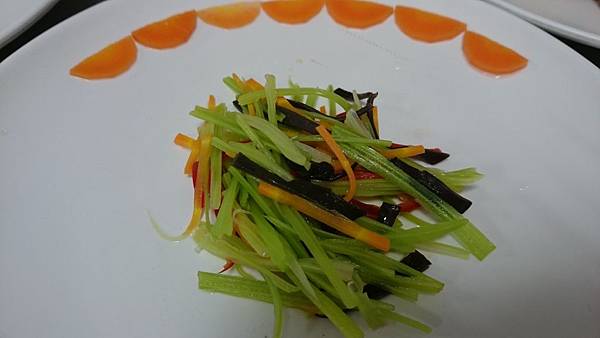 303C涼拌酸辣芹菜 303C涼拌酸辣芹菜