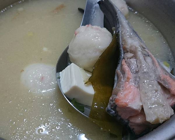 鮭魚味噌豆腐湯