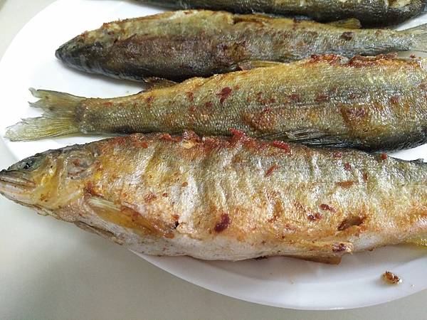 鹽煎香魚 鹽煎香魚