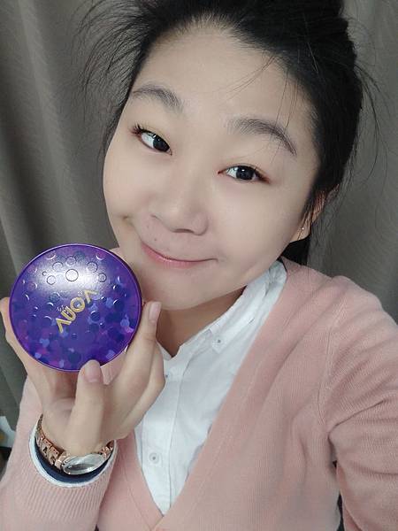 QUA極光感玻尿酸SRC氣墊粉餅 試用