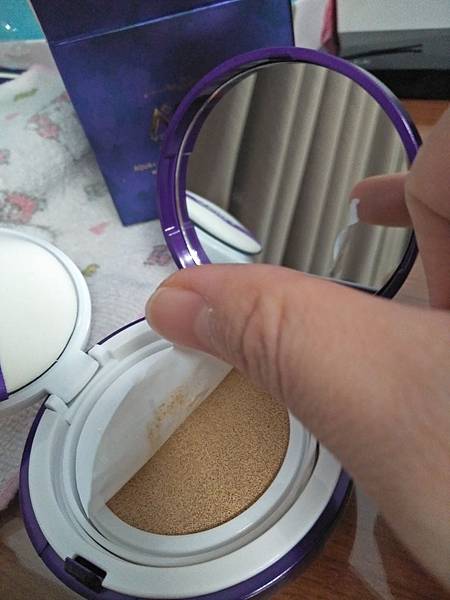 AQUA極光感玻尿酸SRC氣墊粉餅 試用