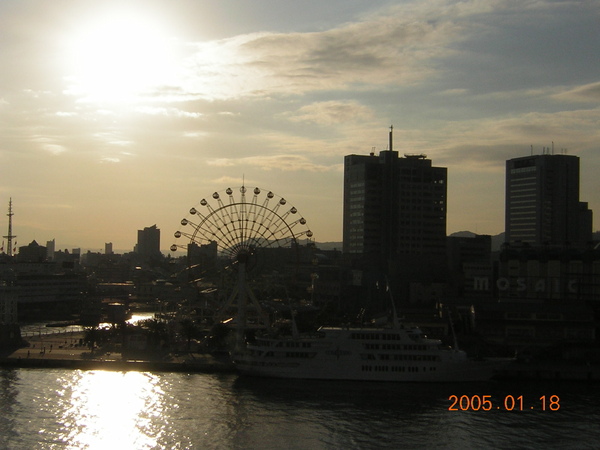 125.0118KOBE MERIKEN PARK ORIENTAL HOTEL-窗外景色.JPG