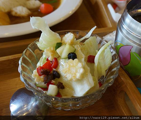 [食記] 彰化 HOKA日式家庭餐廳(親子餐廳)-繽紛又好玩的琉璃沙坑